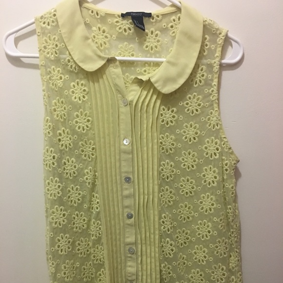 Yellow flower blouse - Picture 1 of 2